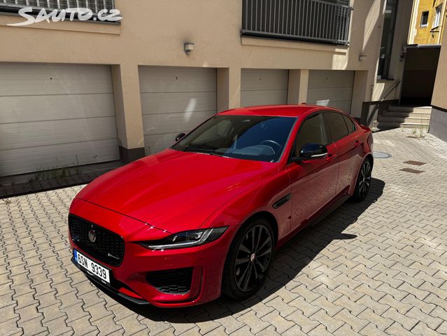 Jaguar XE